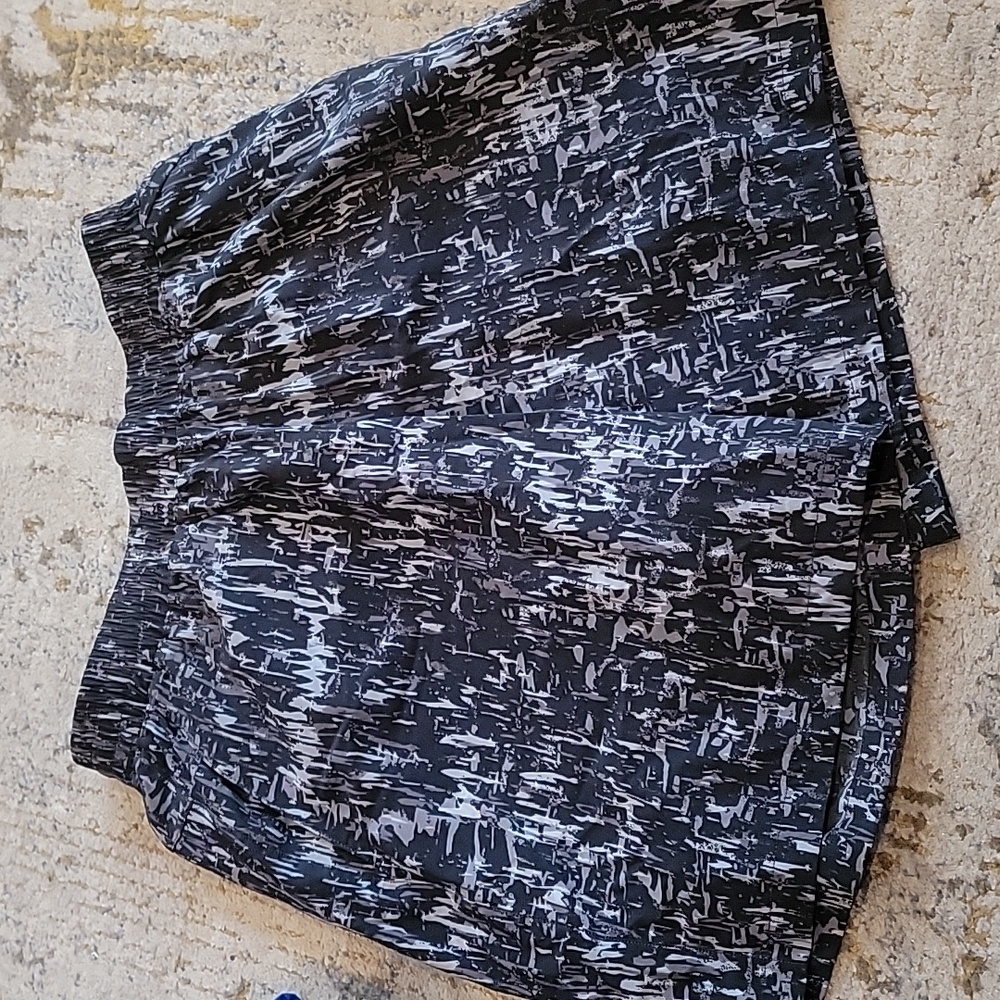 Outdoor Voices SolarCool 7" Hybrid Shorts